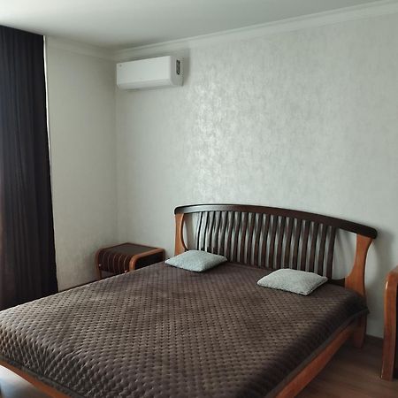 Vip Квартира Жк Київ Скай Рівненська, 4 Lutsʼk 外观 照片